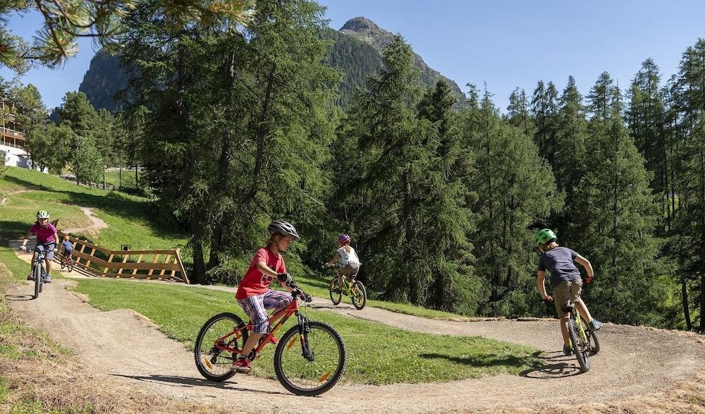Hotel Saratz Pontresina Luaran gambar